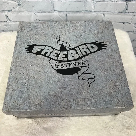 🚫SOLD! NIB/NWT($295)🤩 |•FREEBIRD🦅BY STEVEN•| CRUE Navy Multi Strappy Wrap Boo - Picture 15 of 16